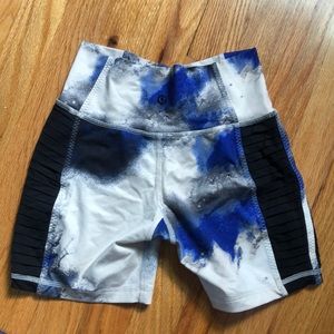 Lululemon 5 in Shorts